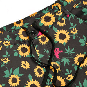 
                  
                    REDMAN Muddy Waters Too Flower Power Shorts
                  
                