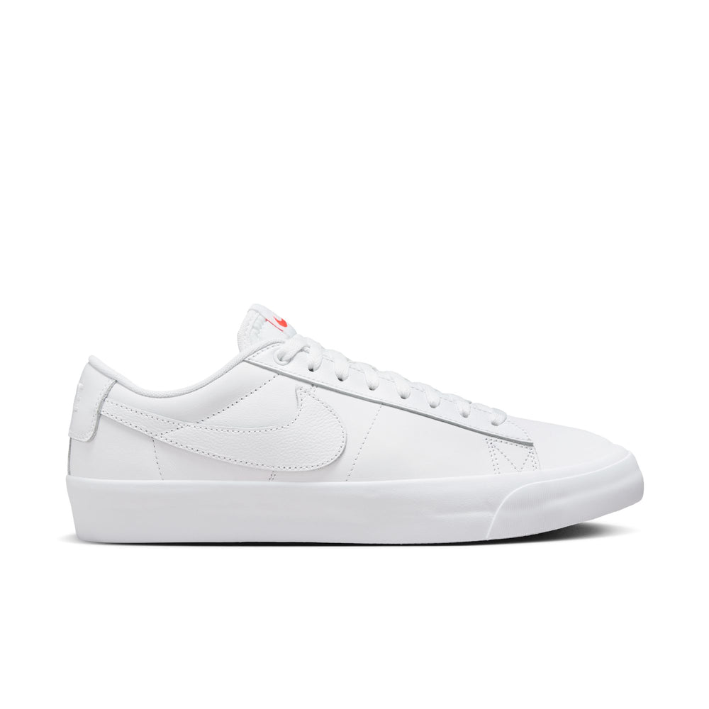 
                  
                    ZOOM BLAZER LOW PRO GT ISO
                  
                