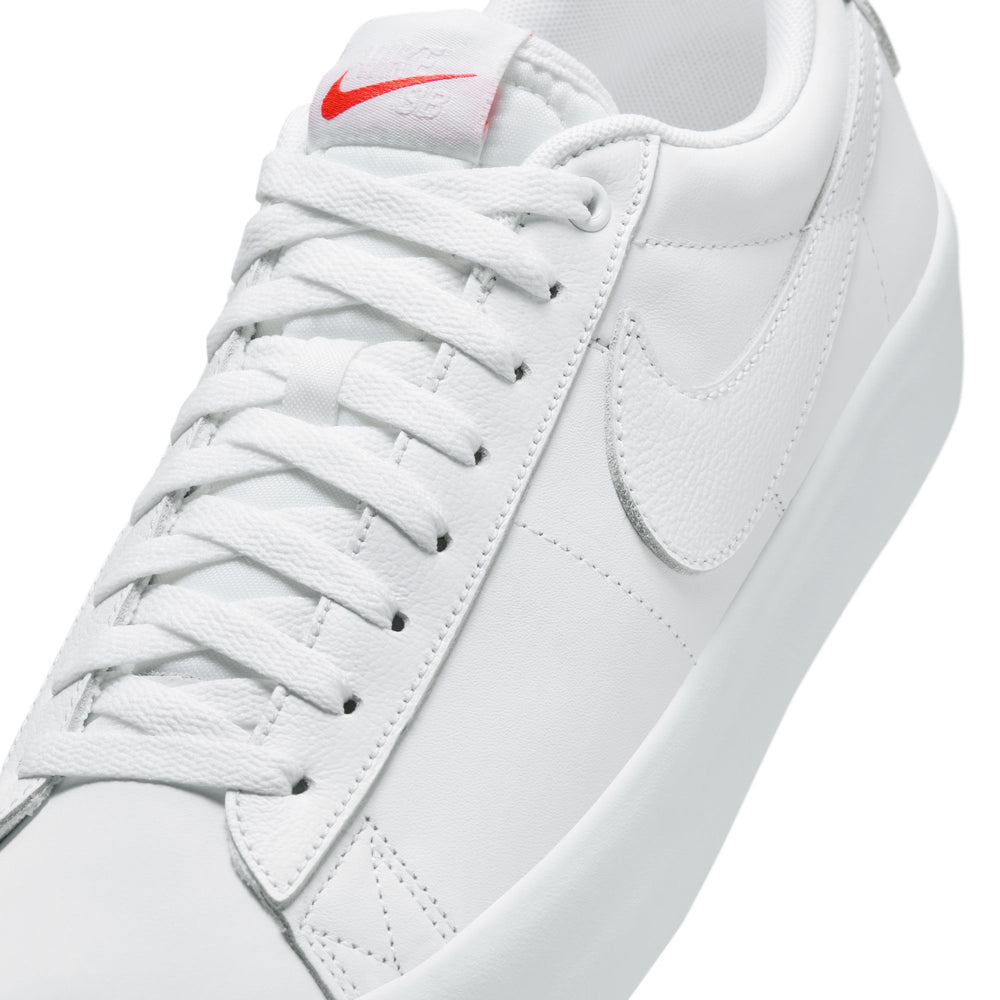 
                  
                    ZOOM BLAZER LOW PRO GT ISO
                  
                