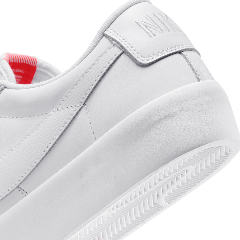 
                  
                    ZOOM BLAZER LOW PRO GT ISO
                  
                